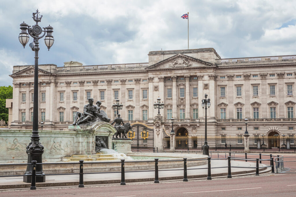 Buckingham Palace representing the king's speech